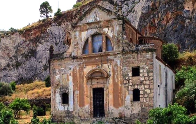 Inaugurazione della mostra 'Le forme dell'amore' nella chiesa di San Ciro